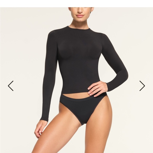 Skims Soft Smoothing Seamless Long Sleeve T-shirt size small NWT Onyx Black - Picture 2 of 5